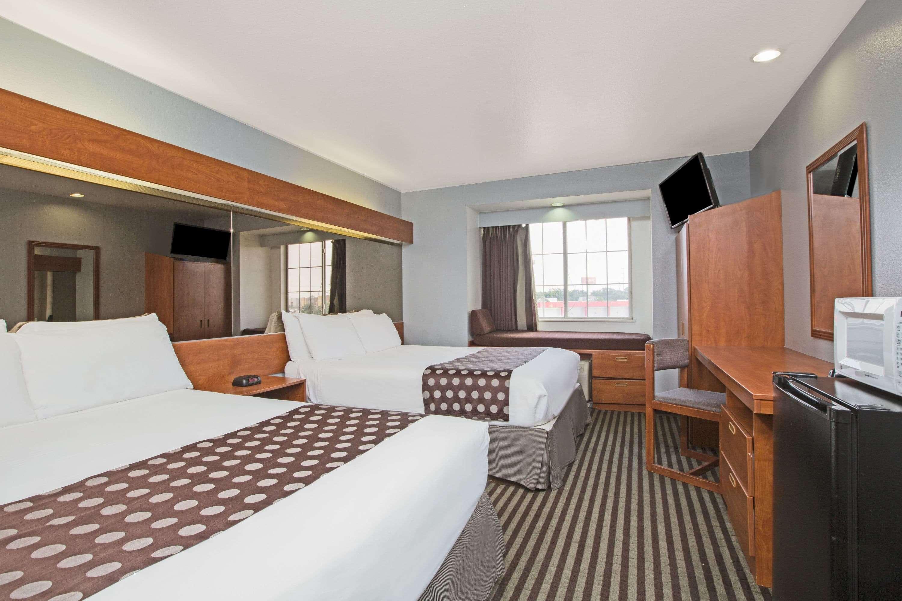 Microtel Inn & Suites By Wyndham Garland/Dallas Zewnętrze zdjęcie