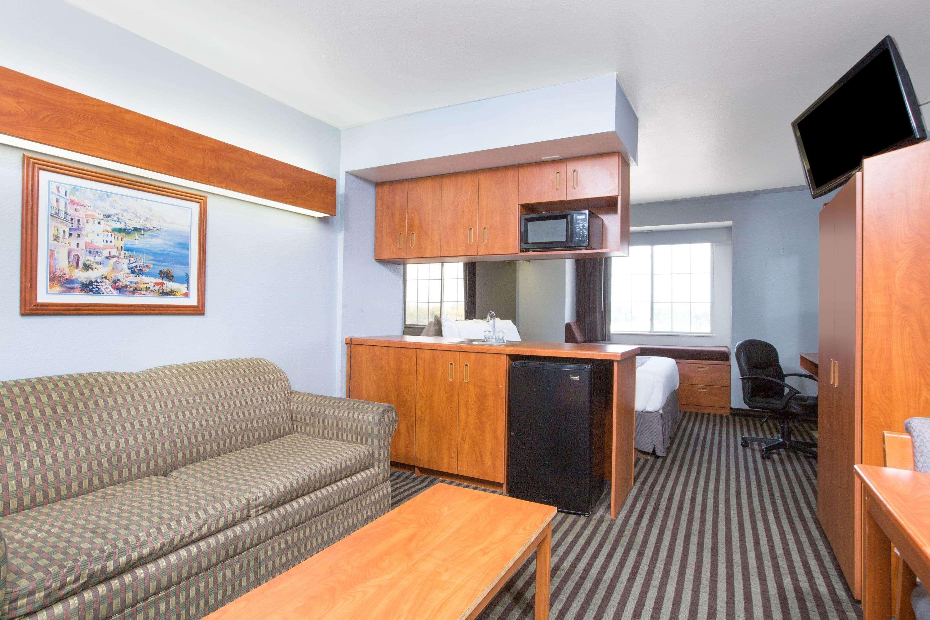 Microtel Inn & Suites By Wyndham Garland/Dallas Zewnętrze zdjęcie